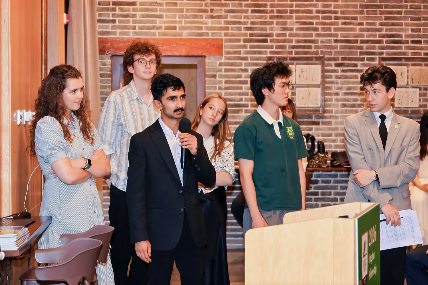 Team 5 presenting at the final showcase